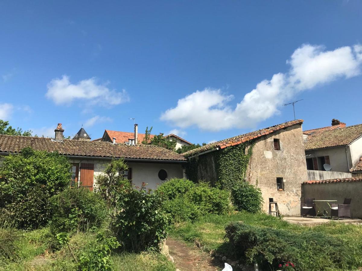 May'S Cottage Availles-Limouzine المظهر الخارجي الصورة