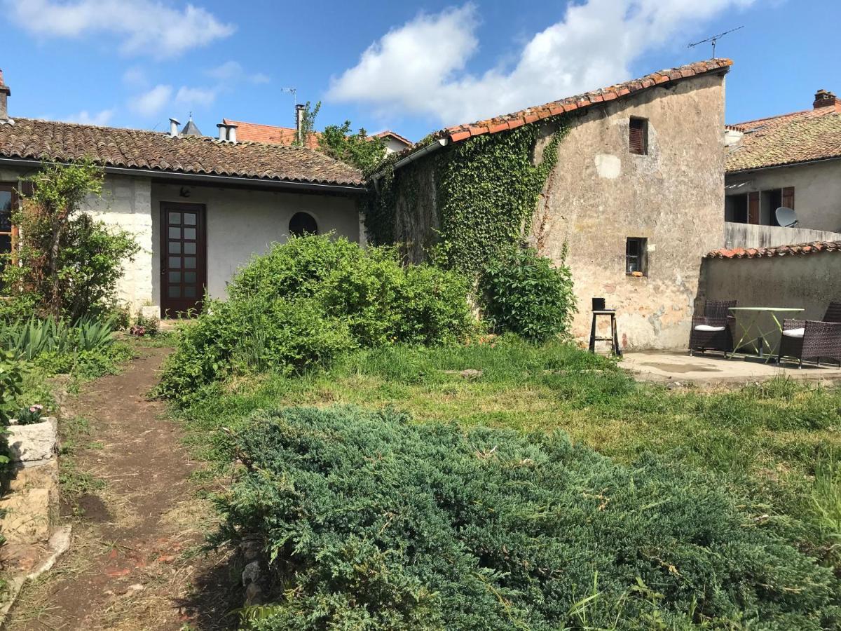 May'S Cottage Availles-Limouzine المظهر الخارجي الصورة