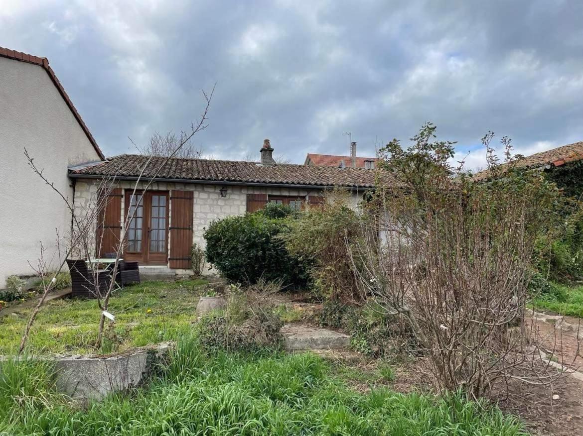 May'S Cottage Availles-Limouzine المظهر الخارجي الصورة
